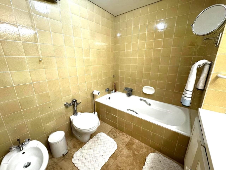 To Let 2 Bedroom Property for Rent in Sea Point Western Cape